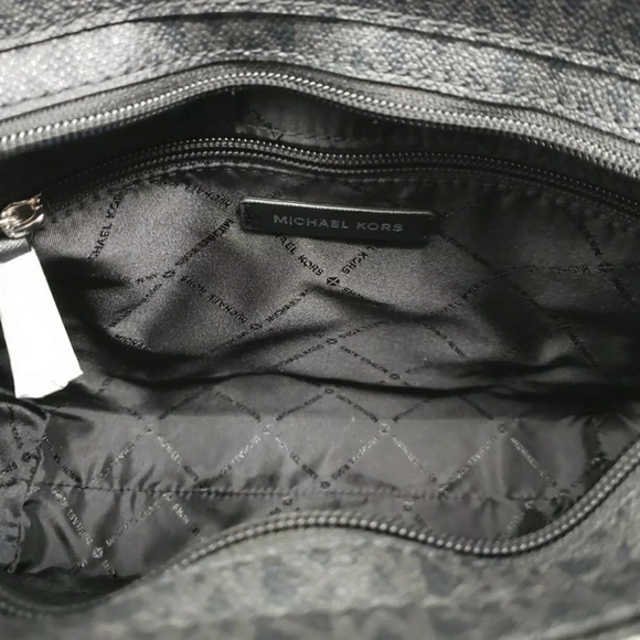 Michael Kors Messenger Crossbody - Picture 7 of 7